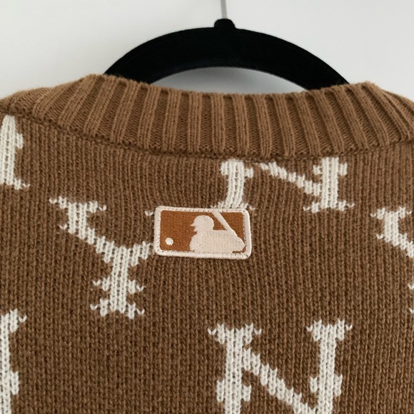 Authentic MLB cardigan - Picture 5 of 5